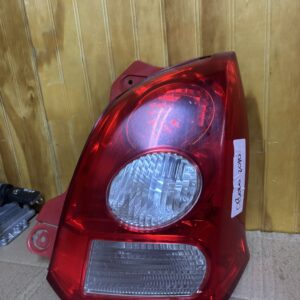 Vista frontal del farol trasero derecho Suzuki Celerio 2009 a 2014